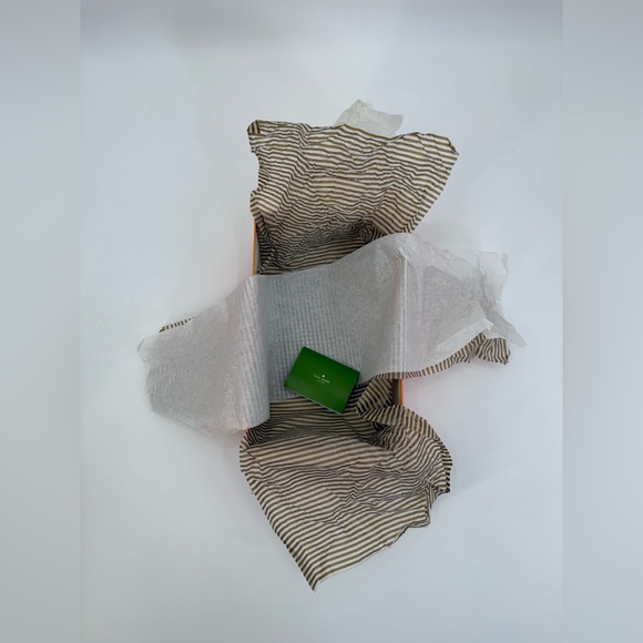 Kate Spade New York Signature Pink & Orange Gift Box – Luxury Designer Packaging - Picture 10 of 12